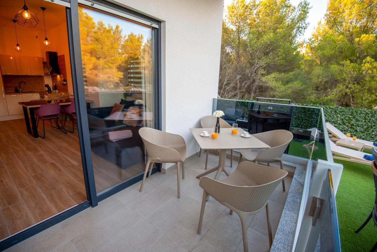 My Adriatic Place With Private Garden And Garage 시베니크 외부 사진
