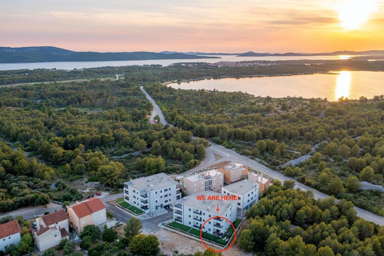 My Adriatic Place With Private Garden And Garage 시베니크 외부 사진
