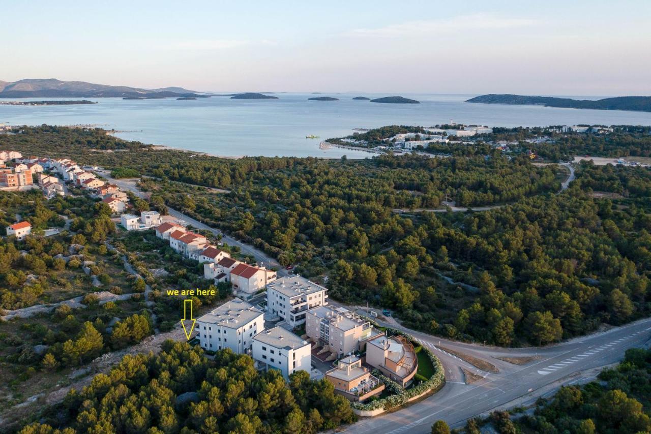 My Adriatic Place With Private Garden And Garage 시베니크 외부 사진