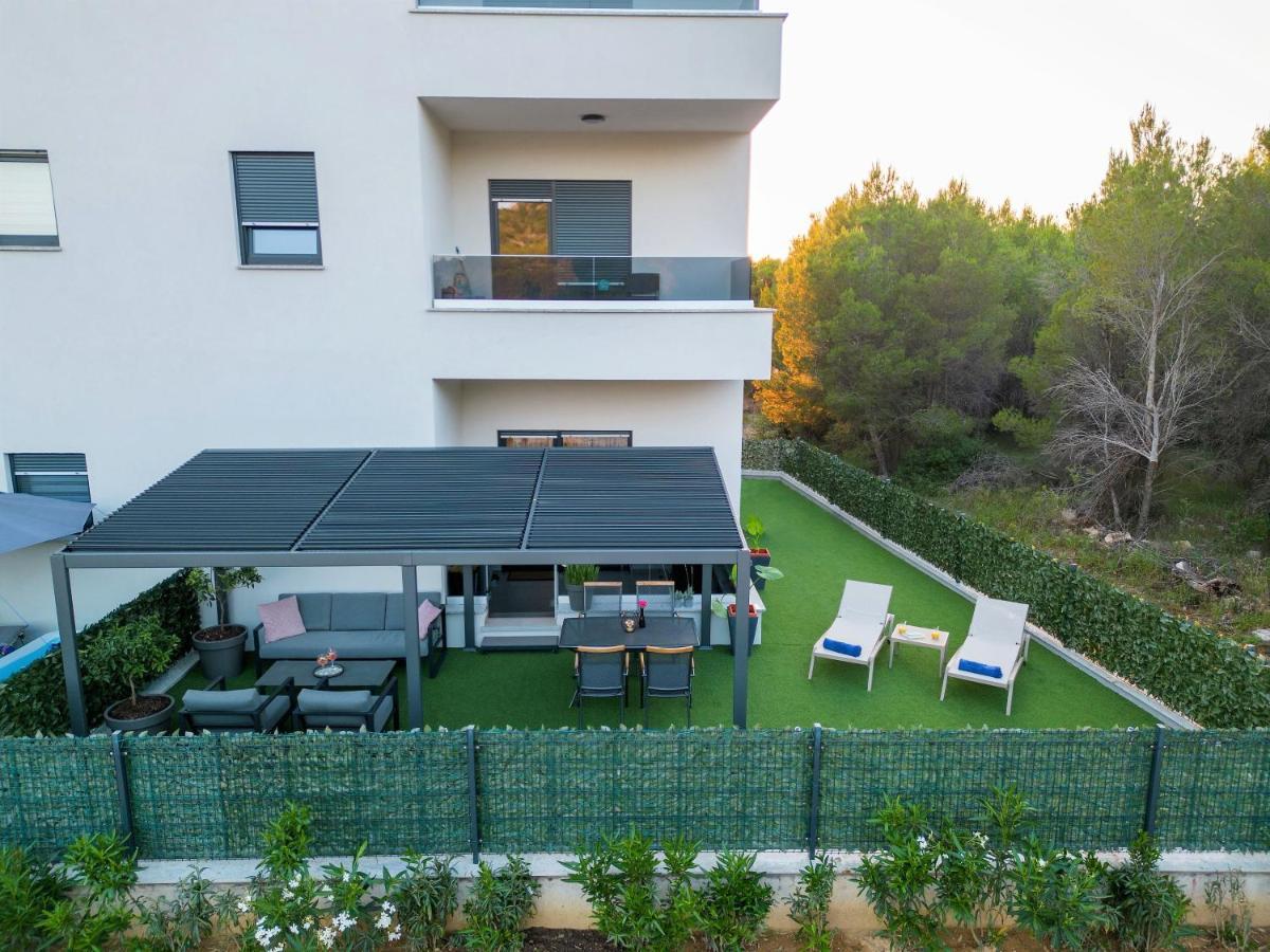 My Adriatic Place With Private Garden And Garage 시베니크 외부 사진
